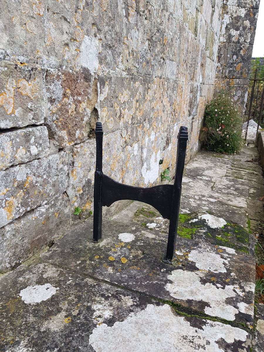 TheHistoryMouse's tweet photo. Chunky and functional versus refined and elegant. Who wins the battle of the #BootScrapers? The boot scrappers of #SuttonMandevilleChurch #IronworkThursday https://t.co/WxhfeWJZ5Q