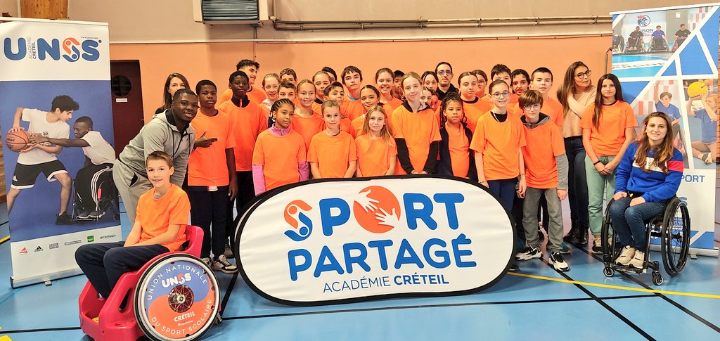 Rencontre avec Anne Elisabeth d'Acremont 👩🏽‍🦽🏉 

👉Découverte du #RugbyFauteuil lors d'une journée <a href="/VilledeTrilport/">Ville de Trilport</a> avec les jeunes <a href="/unss/">UNSS_National</a> <a href="/AcCreteil/">Académie de Créteil</a> 

Merci à l'association The Rich Club <a href="/KaboBoubacar/">Boubacar Kabo</a> 🙏