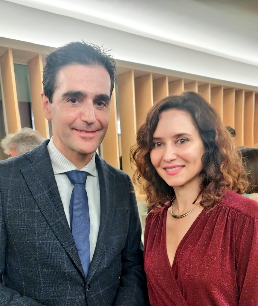 marinoaguilera's tweet photo. 10⁰ aniversario de @TheObjective_es 
dirigido por el periodista alcalaíno @alvaronieto 
Un honor compartir este evento con importantes personalidades como la presidenta @IdiazAyuso https://t.co/z6bRFKjsYO