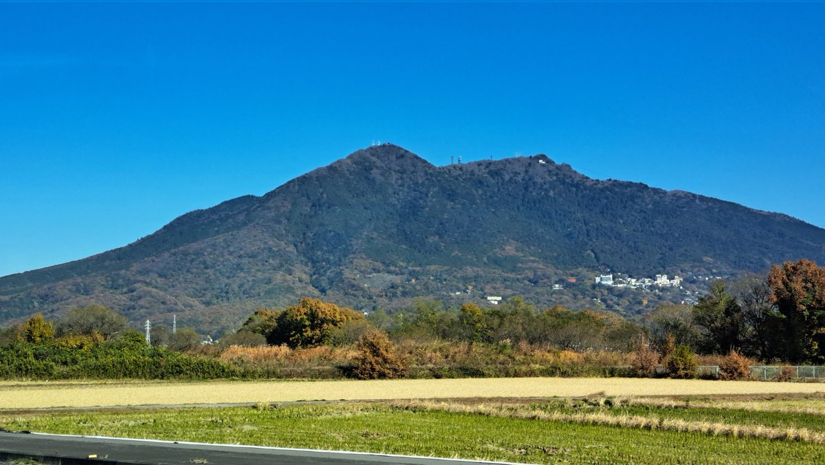Raiyocimin's tweet photo. 筑波山へ行ってきました🎵
こんなにお天気に恵まれた登山は久しぶり😃✨⤴️
距離は短いものの結構な岩場&amp;急登ありですね。 https://t.co/pv2R5YfZPs