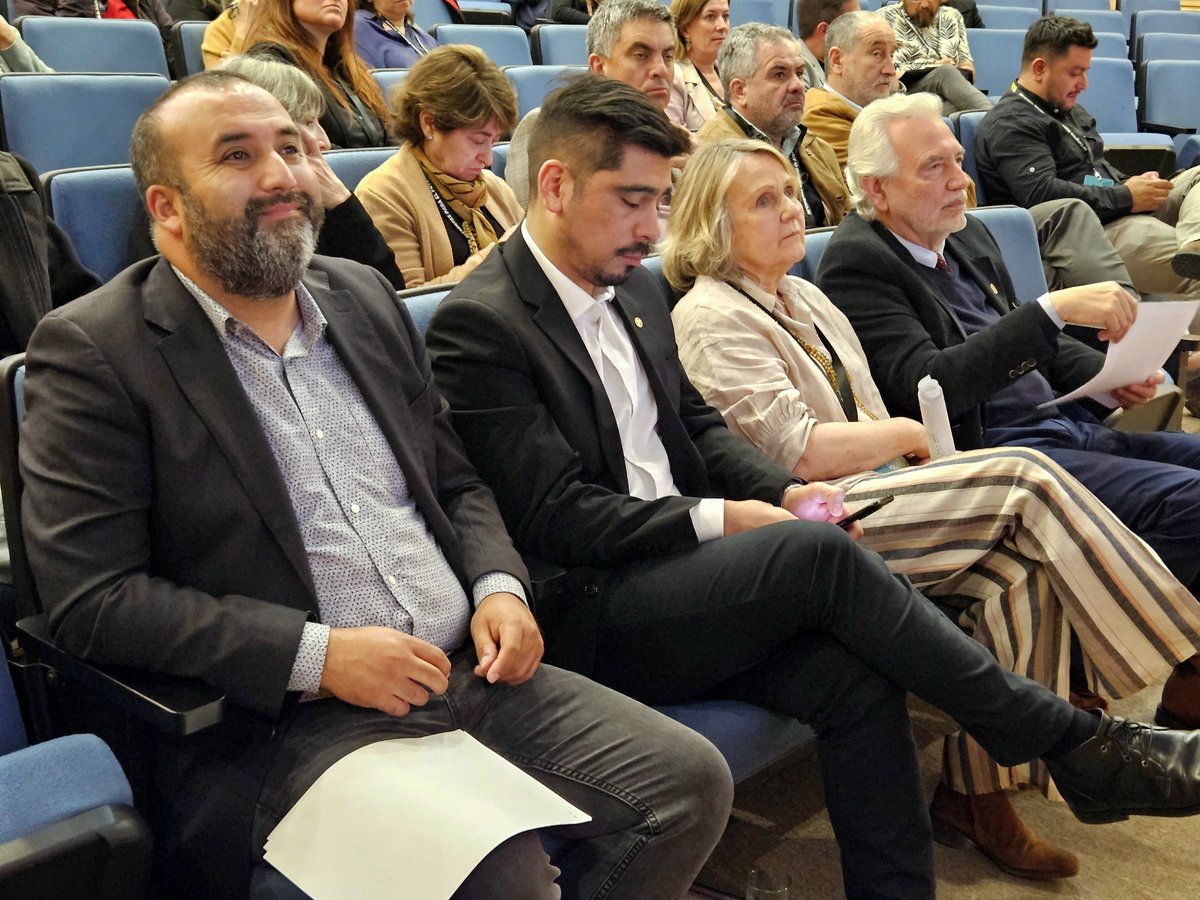 <a href="/OrleansRomero/">Orleans Romero</a> <a href="/arquitectosCCP/">Arquitectos de Concepción</a> En la instancia participan el decano de nuestra facultad Mg. Roberto Burdiles Allende <a href="/Rob_Burdiles/">Roberto Burdiles Allende</a>, la Secretaria Académica Dra. Jessica Fuentealba Quilodrán, entre otras autoridades.