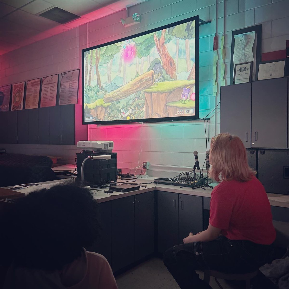 mytbtart's tweet photo. Our #AAC club had a blast this past week at our game night—video games, board games, card games, and more!

It was a perfect blend of fun and camaraderie. 🎮🎲 #GameNight #AACFamily

#CAA #ArtAcademyClub #BeyondExpectation #TitanPride #myTBTart #CreativeTitansOfTampaBay https://t.co/yNp4ugToJV
