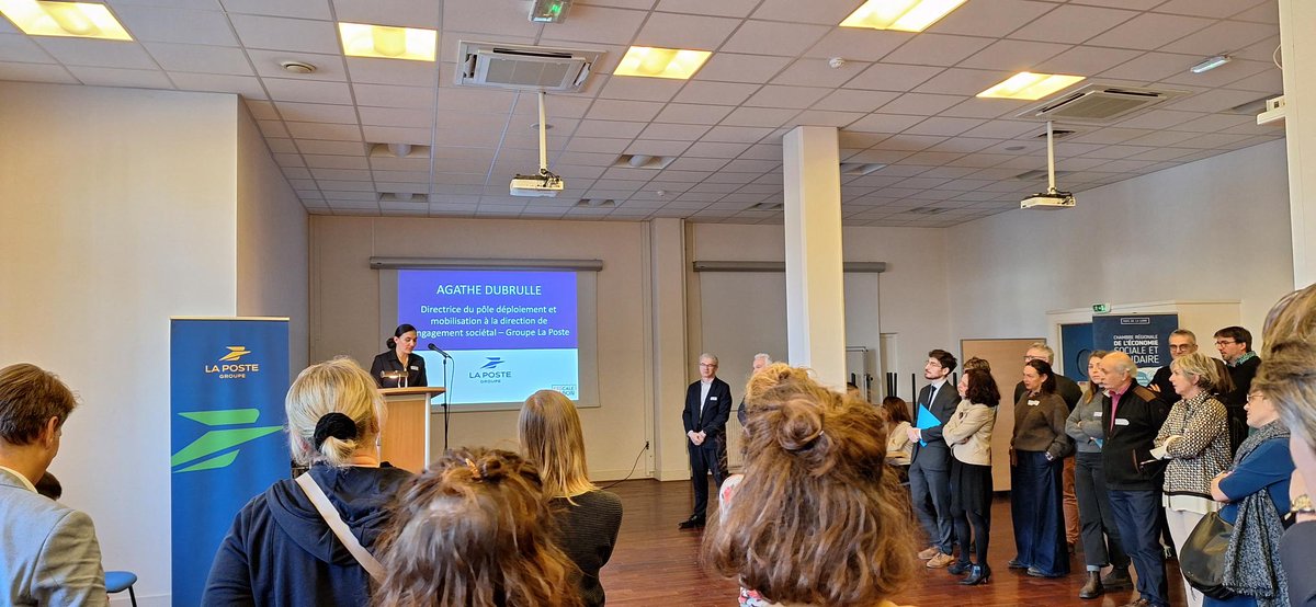 LPNews_PDL's tweet photo. #Nantes
Inauguration de l’ESScale Mabon par @cress_pdl  Lieux Communs et @GroupeLaPoste

#LaPoste accueille dans ses locaux 1⃣2⃣ structures de l’ESS

➡️1 espace collectif 👥 pour accompagner et faciliter le déploiement des projets #ESS s/ la région et favoriser les coopérations💛 https://t.co/GNpiumz2l0