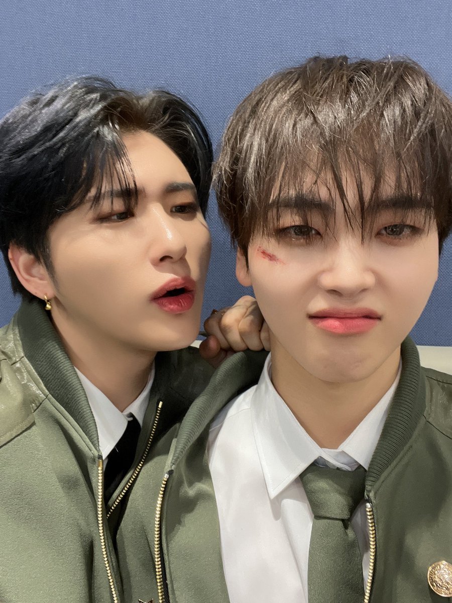 동글이 생일 축하해
#허니즈 #우빈
#HAPPYHYEONGJUNDAY
#형준이의_동글한_탄생일