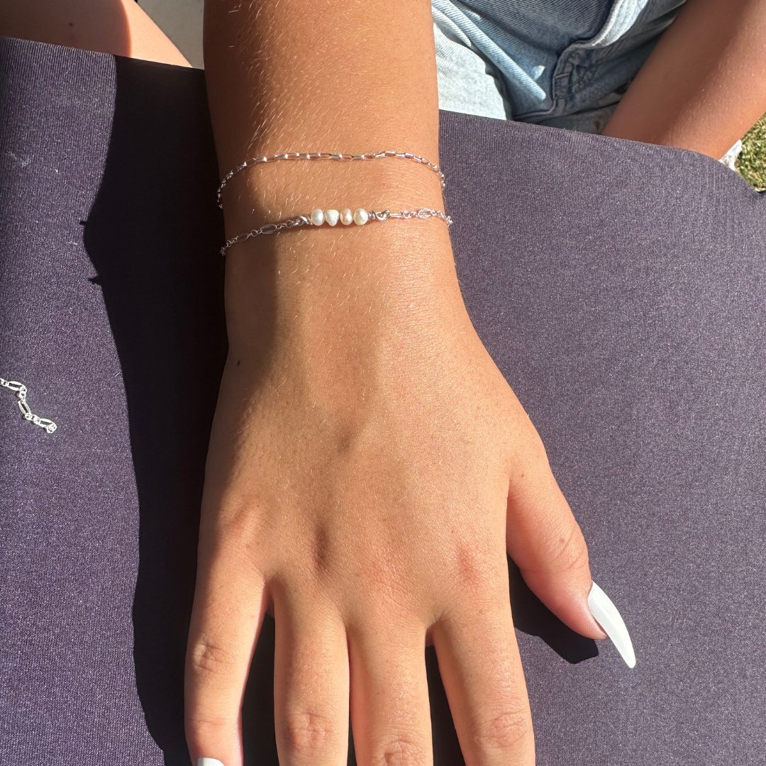 AdornYouJewelry's tweet photo. Elegance in every pearl. Embrace the timeless beauty of our pearl-charmed permanent bracelet. 💫🌸

#permanentjewelry #adornyou #utah #saltlakecity #slc #jewelry #permanentbracelet  #fashion  #photooftheday  #art  #beautiful  #picoftheday  #instagood  #love https://t.co/ReTD4FYkcs