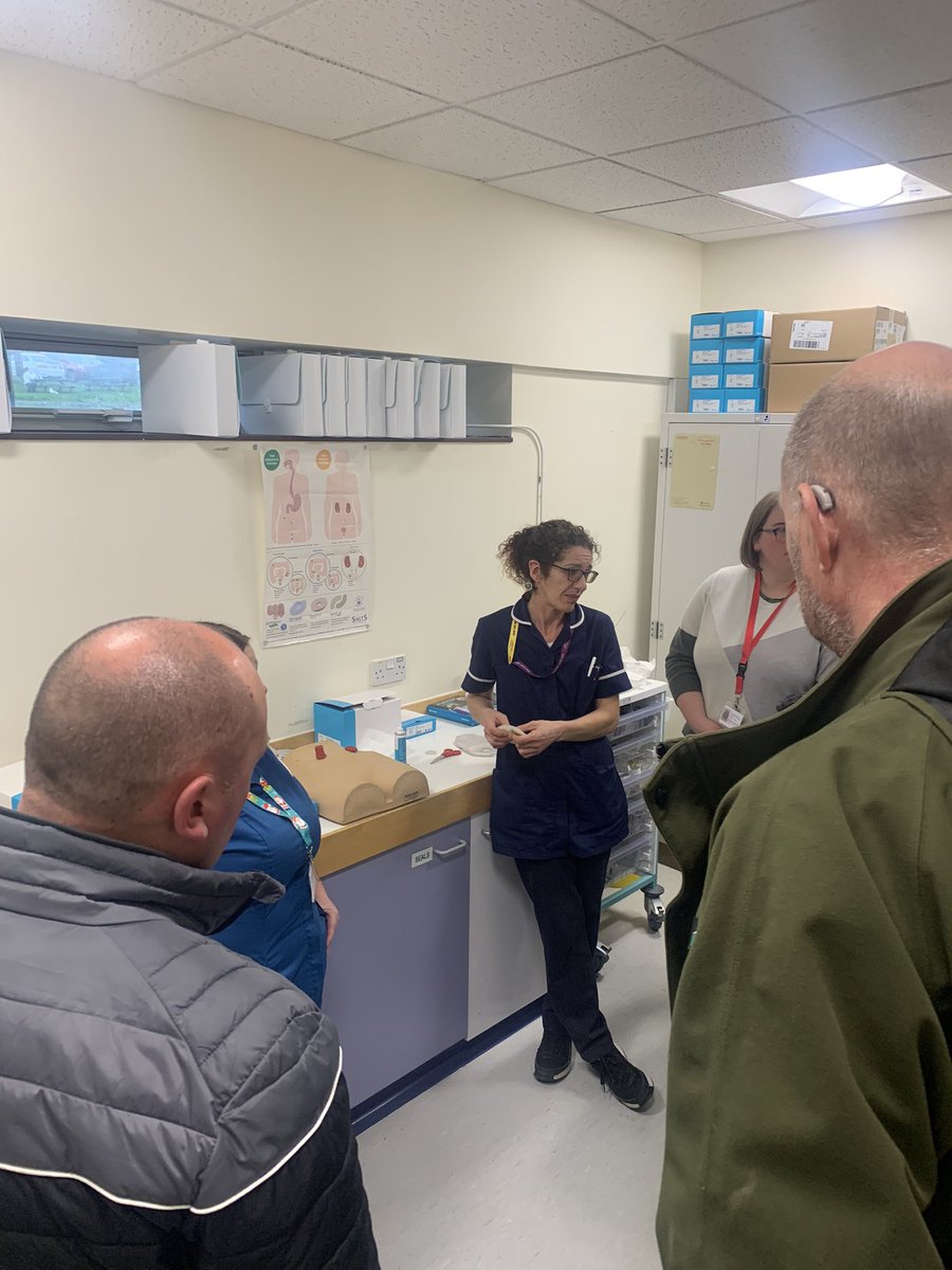 Staceyharper68's tweet photo. Our top quality stoma team delivering some training to help support our community stoma patient whilst at college! Well done team! @Nickymetty @SueClemow @DerrifordNurses @Derriford_Hosp #stomaawareness https://t.co/r4EXQzKrNE