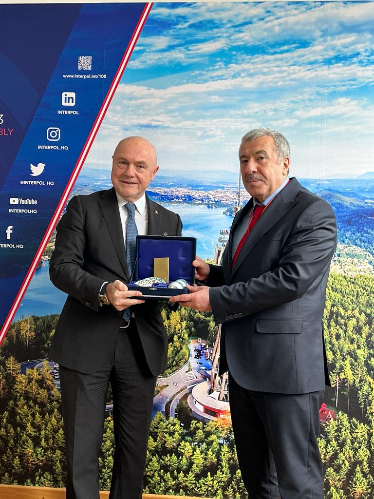 interpoldaire's tweet photo. İtalya heyeti ile ikili polis işbirliği kapsamında görüşme gerçekleştirilmiştir.
🇹🇷🤝🇮🇹
#Italy #Türkiye #interpolga #interpol100 #interpol #interpol_hq https://t.co/0mXbS3v7KI