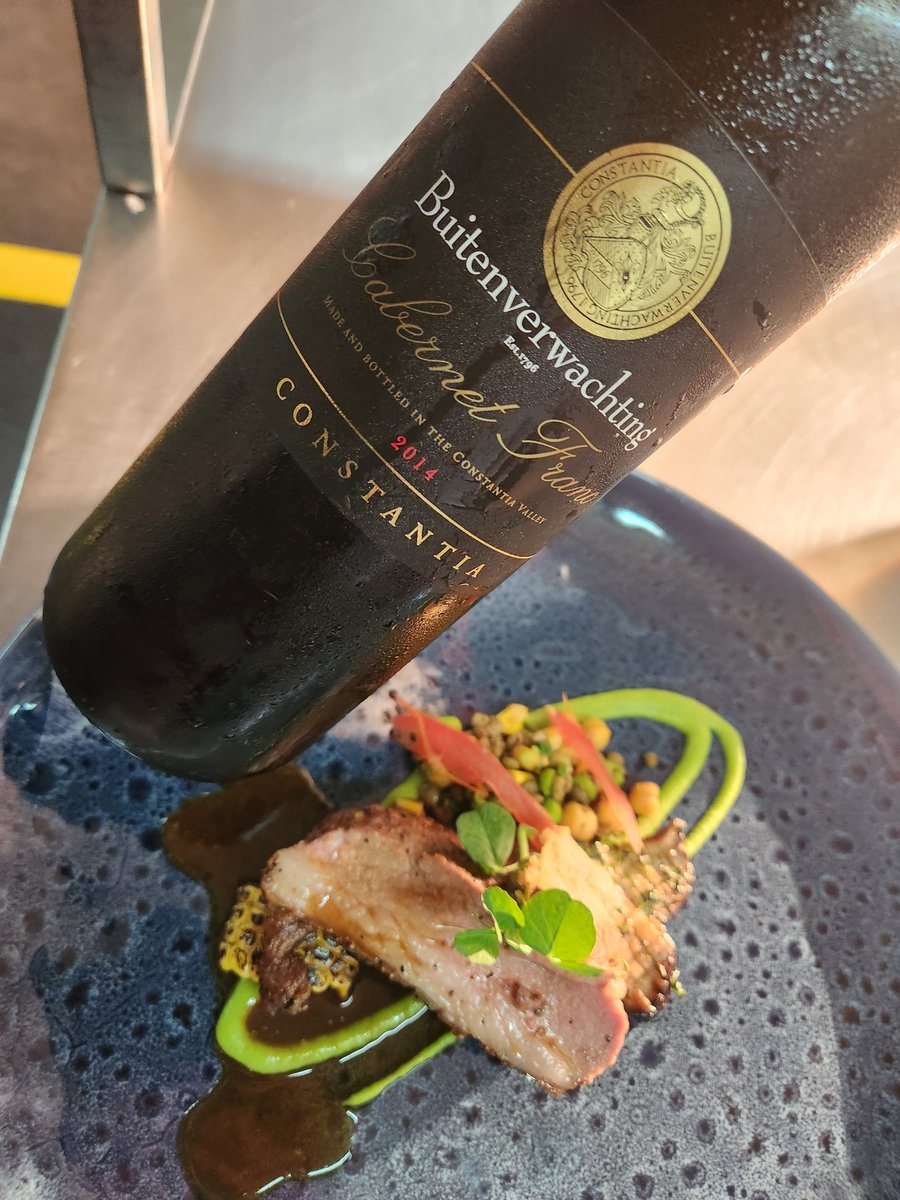 capewinereview's tweet photo. Cabernet Franc & Karoo Lamb
Sandton Sun Chef Table
#MiguelChan #Sommelier #Africa #SouthernSun #GastronomyTourism #SandtonSun #IconicSandton #Culinary #SanDeck #SouthAfrica #SandtonCentral #ChefTable #Sandton #Johannesburg #Constantia #KarooLamb #SandtonCity #Karoo #RedWine https://t.co/tiyTTfvZcR