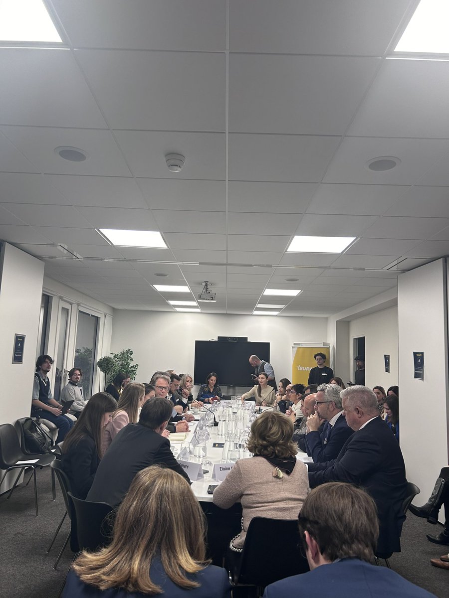 Participating at <a href="/eaPolitics/">Euractiv Politics</a> round table on EU Political parties towards #Agenda24to29. Timely opportunity for EU businesses and #SMEs challenges
