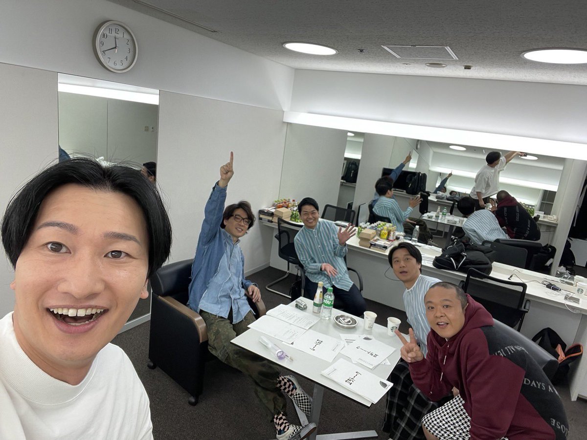 akabass's tweet photo. アメトーークありがとうございました！

明日は酒のつまみになる話！明後日はにちようチャップリン！
12月5日はアンタウォッチマンに出させていただきます！！

全部めっちゃ見てください👀

#サルゴリラ https://t.co/BspuXq7OBk