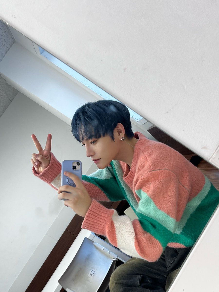 WAKER_official's tweet photo. 웨이커 귀요미 막내 PR 출격했어요🩷
공연 많이 보러와주세요!! 약속!!🤙

#WAKER #웨이커 #ウェイカー
#세범 #SEBUM #セボム https://t.co/5IeEXw38hm