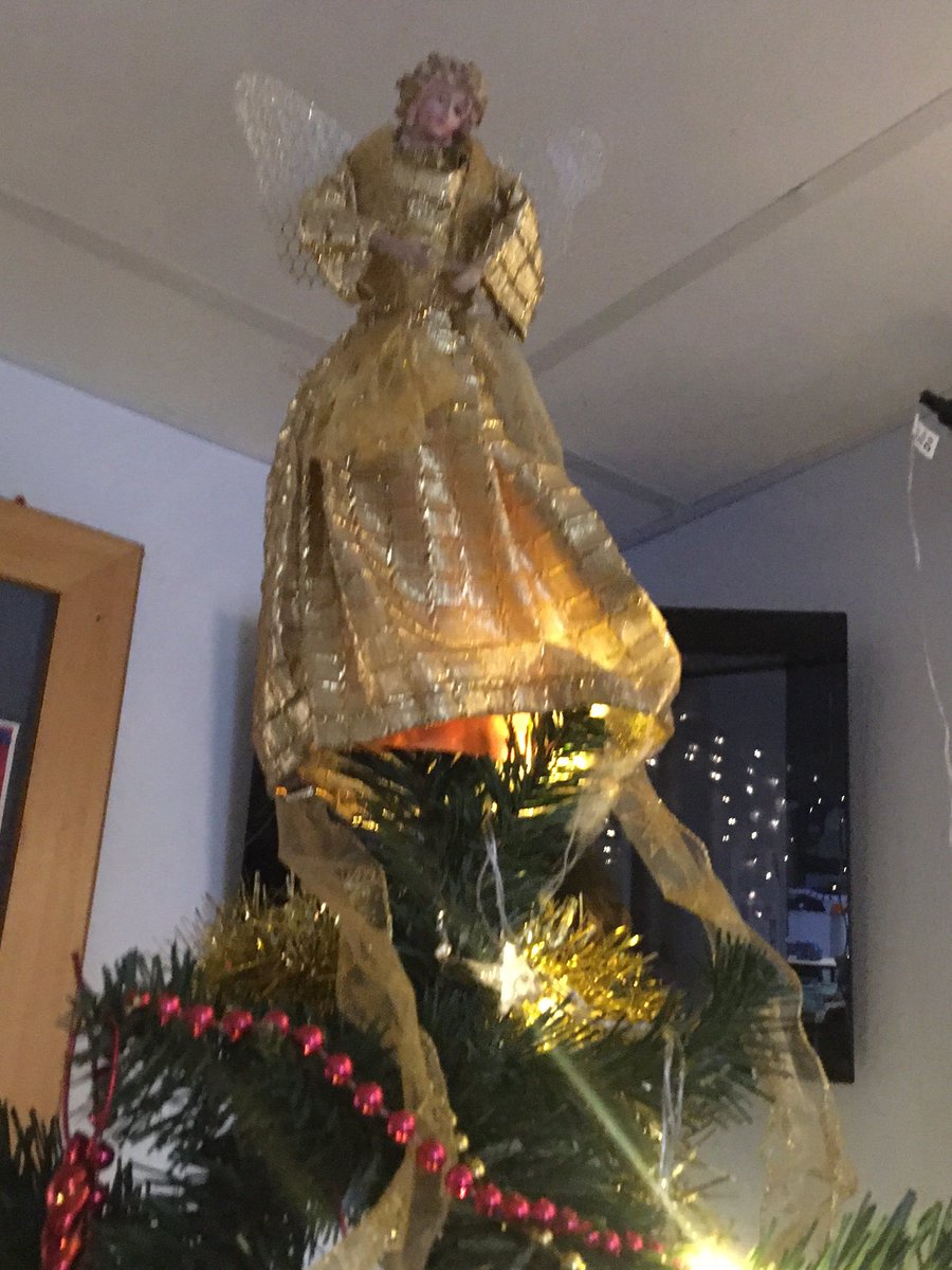 ShebbearPrep's tweet image. The children have done a terrific job decorating the Prep School tree today. #almostdecember @ShebbearCollege