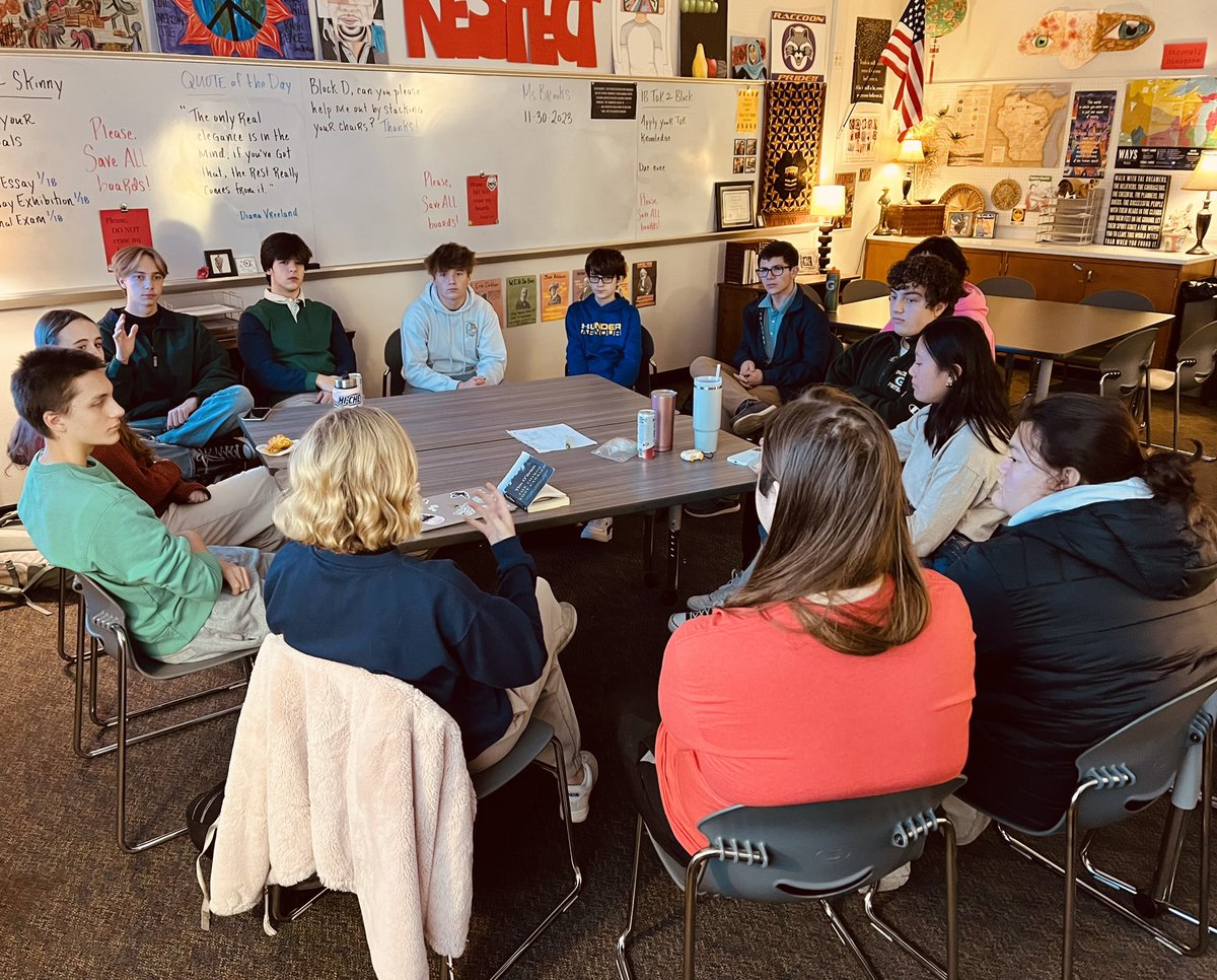 oconbrooks's tweet photo. JSA preparing for our Fall State convention at Northwestern University! Wish us luck on Saturday!!! @OconHS #jsa #oconpride #debate #fallstate https://t.co/bfUZqKJUGN