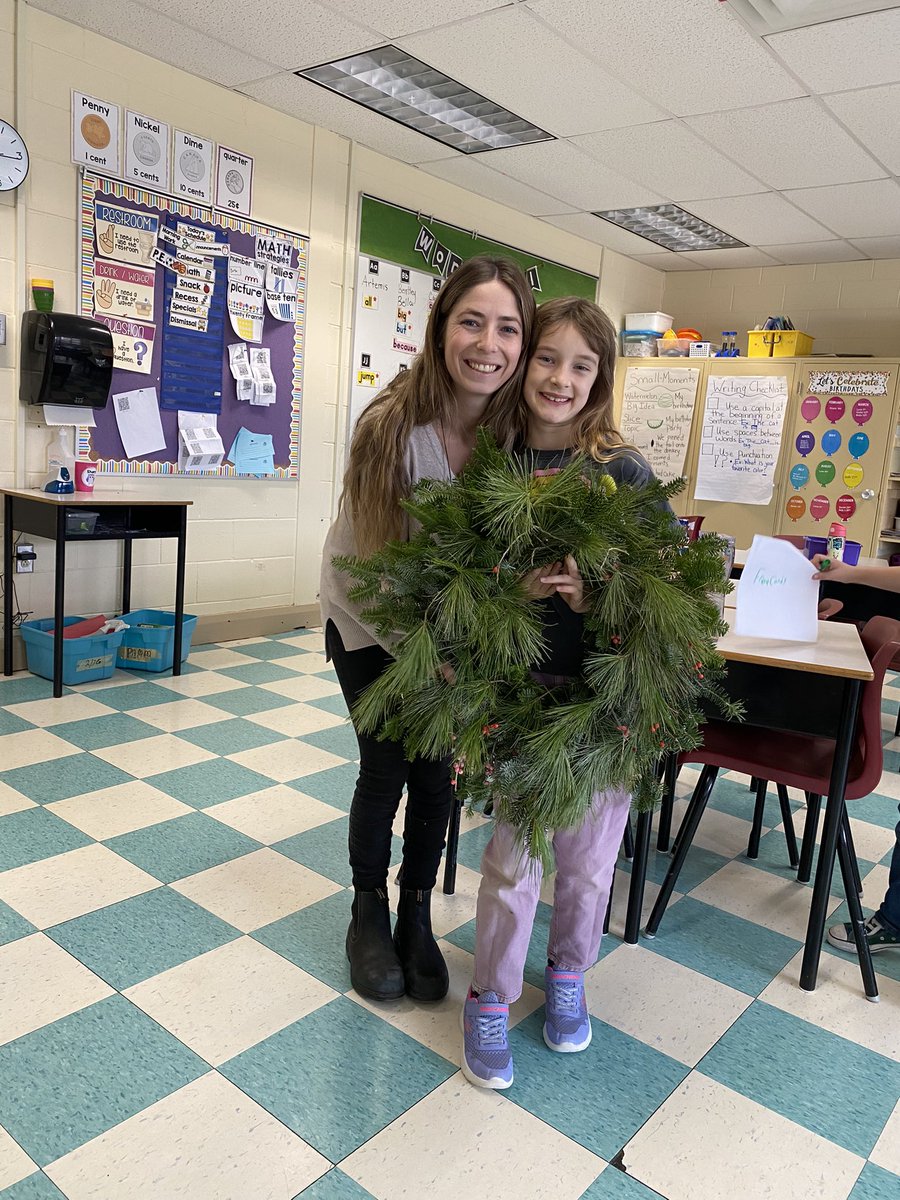 Ms. Maxwell tweet media