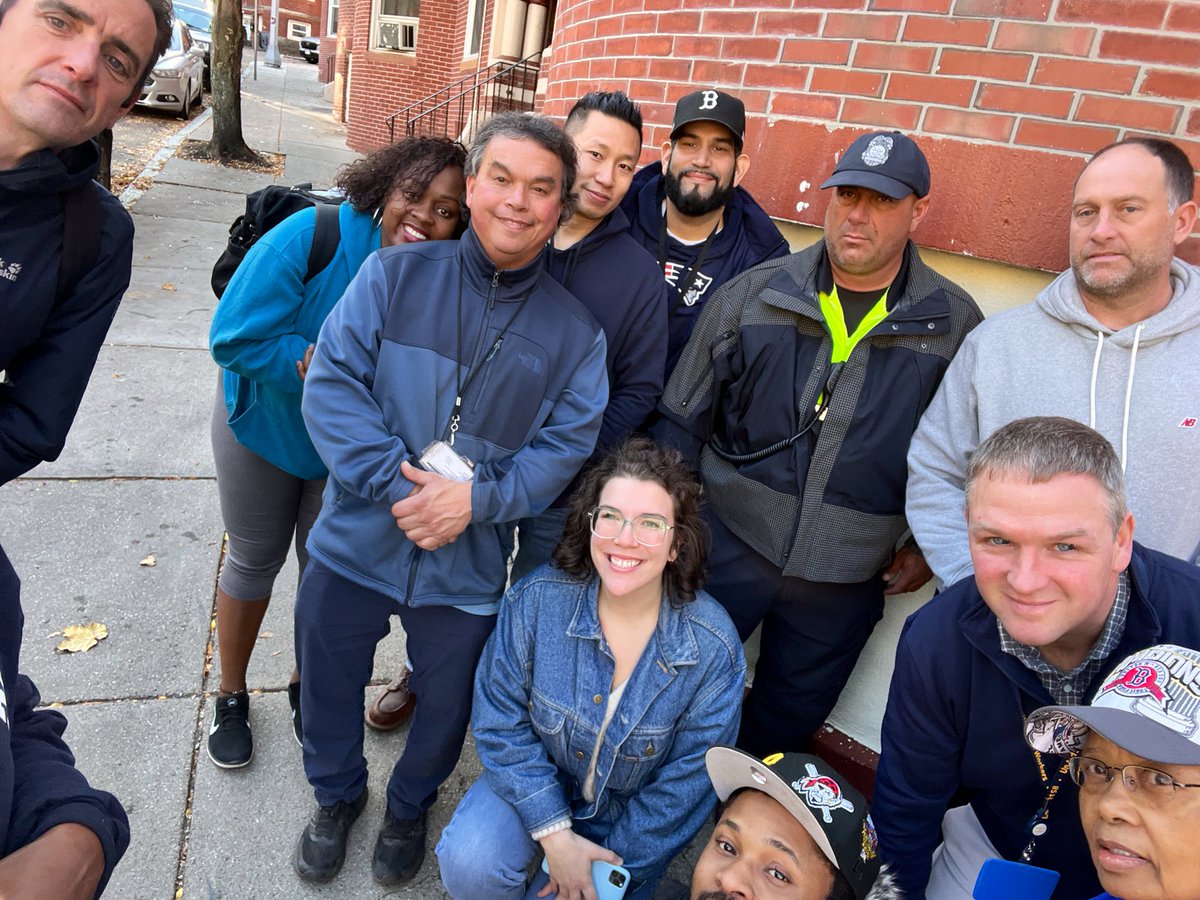 UrFrenEm's tweet photo. A Team @Ruthzee pet (🐀) project: rodents &amp; trash! This week involved supporting pilot programs in JP and Roxbury to abate pests and keep the streets clean. Big big shoutout to @BostonPWD &amp; @ISDBoston 

…and got to see some hens. You can take the girl out of KS https://t.co/D2AHVF9zcr