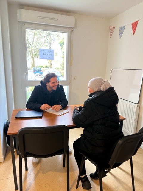 LMH_officiel's tweet photo. ♻️C'est en ce sens que se sont tenus deux temps forts de #sensibilisation sur les #écogestes : comprendre ses factures, adapter son abonnement, réduire ses consommations... Des stands étaient dressés dans une ambiance conviviale afin d'accueillir les locataires venus nombreux ! https://t.co/ZiRpscKVgq