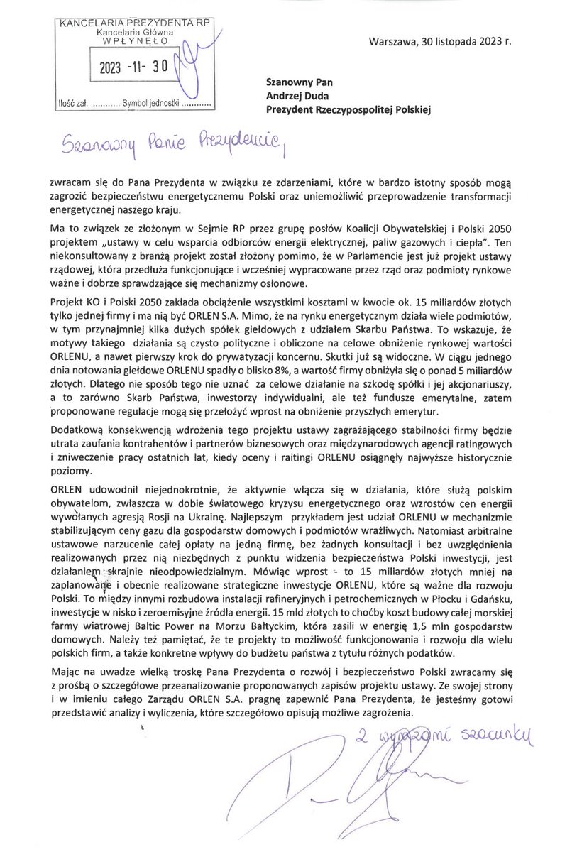 DanielObajtek's tweet photo. W związku z działaniami posłów KO i Polski 2050, wymierzonymi w stabilność finansową ORLENu, skierowałem do Pana Prezydenta @AndrzejDuda list z prośbą o wnikliwą analizę proponowanych - w ocenie Zarządu ORLENu - niekorzystnych rozwiązań. Ich wprowadzenie będzie szkodliwe zarówno dla dalszego rozwoju koncernu, polskiej gospodarki, jak i bezpieczeństwa energetycznego Polski.

ORLEN niejednokrotnie udowodnił, że aktywnie włącza się w działania, które służą polskim obywatelom, jednocześnie realizując ważne inwestycje rozwojowe, m. in. w ramach transformacji energetycznej. Jeżeli proponowana przez KO i Polskę 2050 ustawa wejdzie w życie, działalność koncernu na taką skalę jak obecnie nie będzie możliwa.