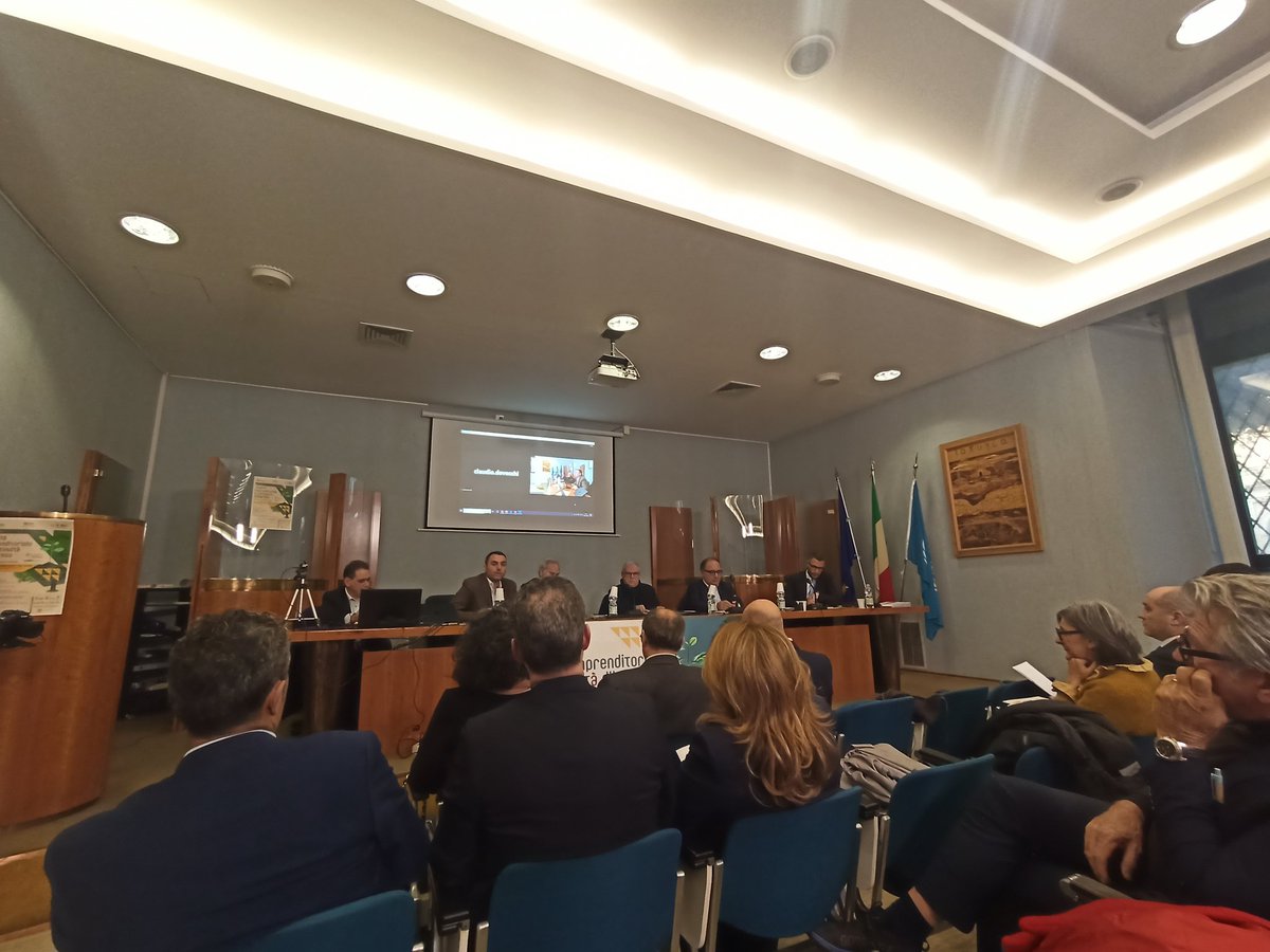 APCOconsulenti's tweet photo. Via al convegno "Vitalità imprenditoriale e Continuità d'Impresa" presso la Camera di Commercio di Lecce. 

#APCO #confesercenti #lecce #pmi #cameradicommerciolecce https://t.co/pkL36343P7