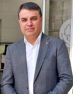 “Sükûtun konuşma yerine geçtiği haller vardır.
O haller ne güzeldir.”
                 -İbrahim Tenekeci-
#HAYIRLICUMALAR