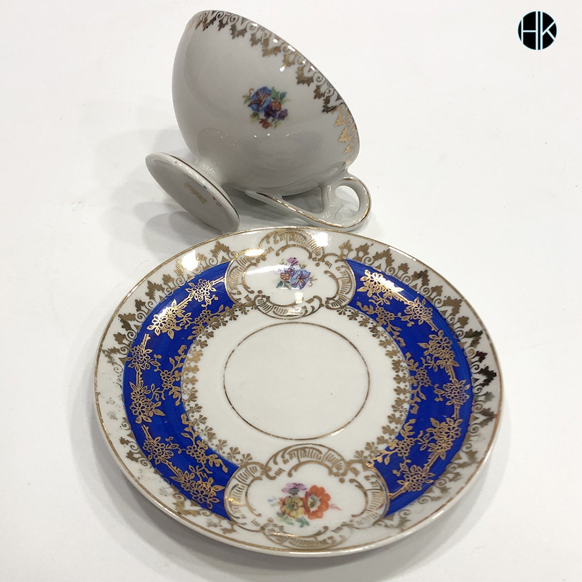 antikobjeler's tweet image. Oscar Schlegelmilch Mavi Fincan Sen Ben
 Ağız çapı: 7,2 cm
 Tabak çap: 11 cm
LOT: A2570

Video linkde mevcut
antikobjeler.com/detay/1/5/1/25…

#antika #vintages #koleksiyon #koleksiyoner #oscar #oskarfincan #vintagesfincan #eskifincan #koleksiyonlukfincan #schlegelmilchfincan