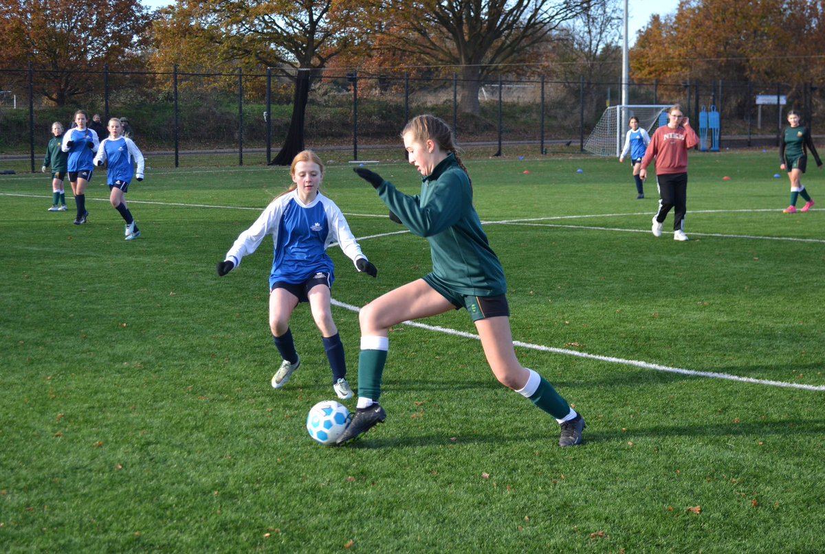 EFL GIRLS CUP This morning we held our local round to kick off the u13 #UtilitaGirlsCup Congratulations to Crownwoods Secondary school who won overall and will now represent #CAFC at the regional finals Well done to all the teams that attended #CACTFSD ⚽️🔴⚪️