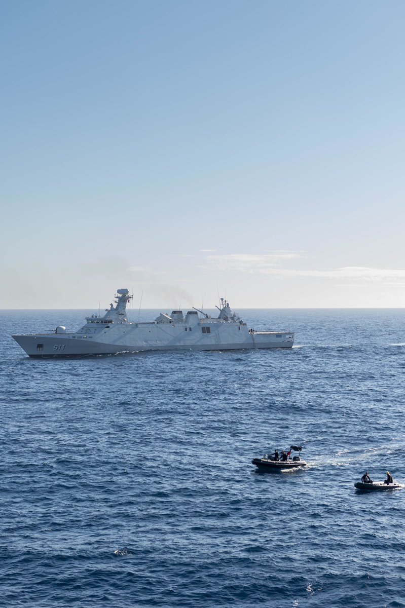 Cecmed_Off's tweet photo. #Coopération I 3ème jour d’exercices à la mer pour les frégates 🇲🇦 Tarik Ben Ziyad et 🇫🇷 La Fayette dans le cadre de l'activité de coopération opérationnelle #CHEBEC 23 ! Au programme, de nombreuses activités qui permettent de développer l'interopérabilité entre nos deux marines. https://t.co/ee4VnAToHU