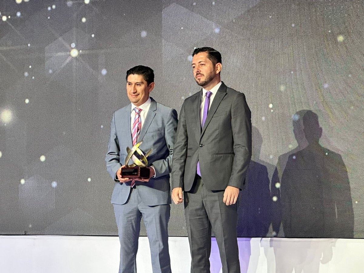 CITECec's tweet photo. 🎉 ¡Felicitamos a nuestros socios @krugercorp ! Reconocida como la empresa exportadora de servicios número 1 en Ecuador por segundo año consecutivo en los premioeXpor 2023 de @Fedexpor. Su compromiso con "Transformar, Impulsando Vidas" brilla con este logro. ✨🙌 https://t.co/GEQoLd7LyT