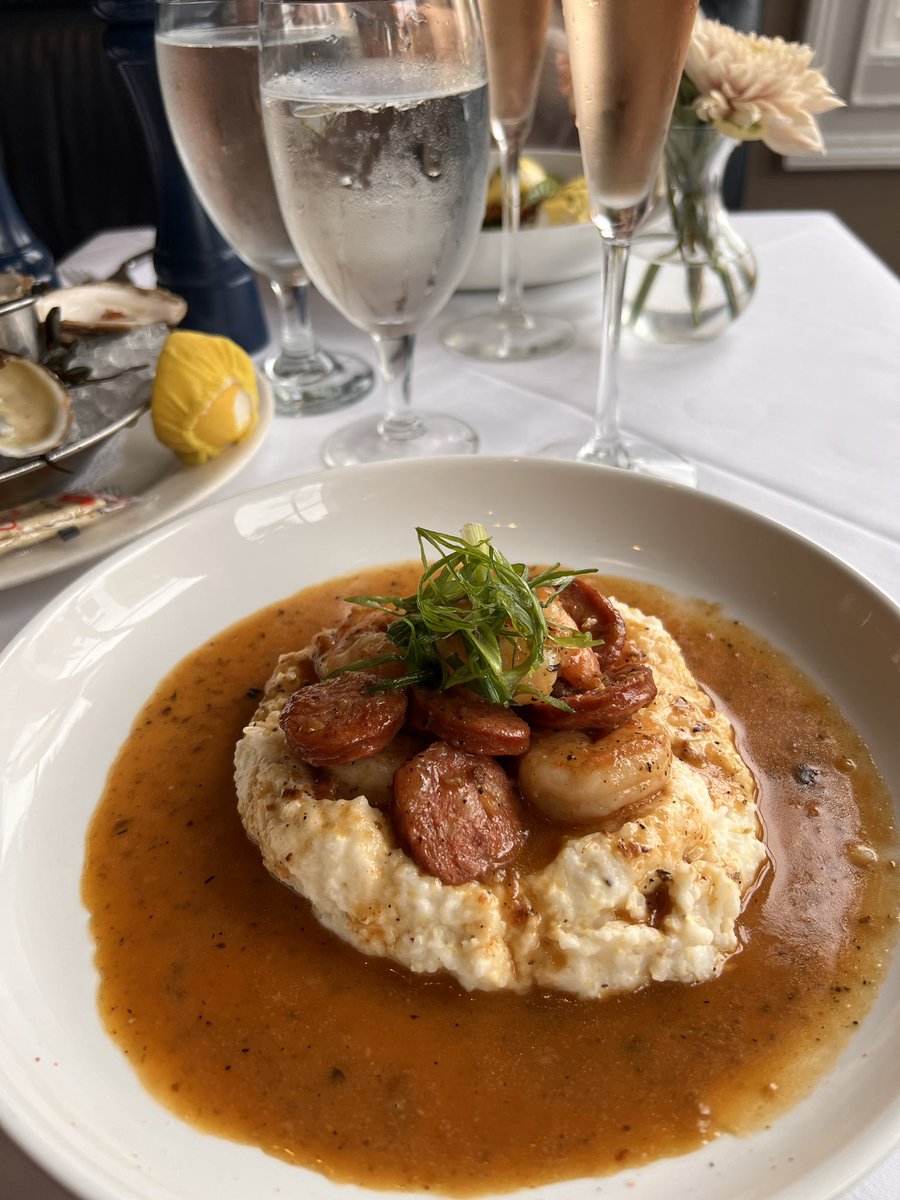 The Jolly Hobos | Brad & Ying tweet media