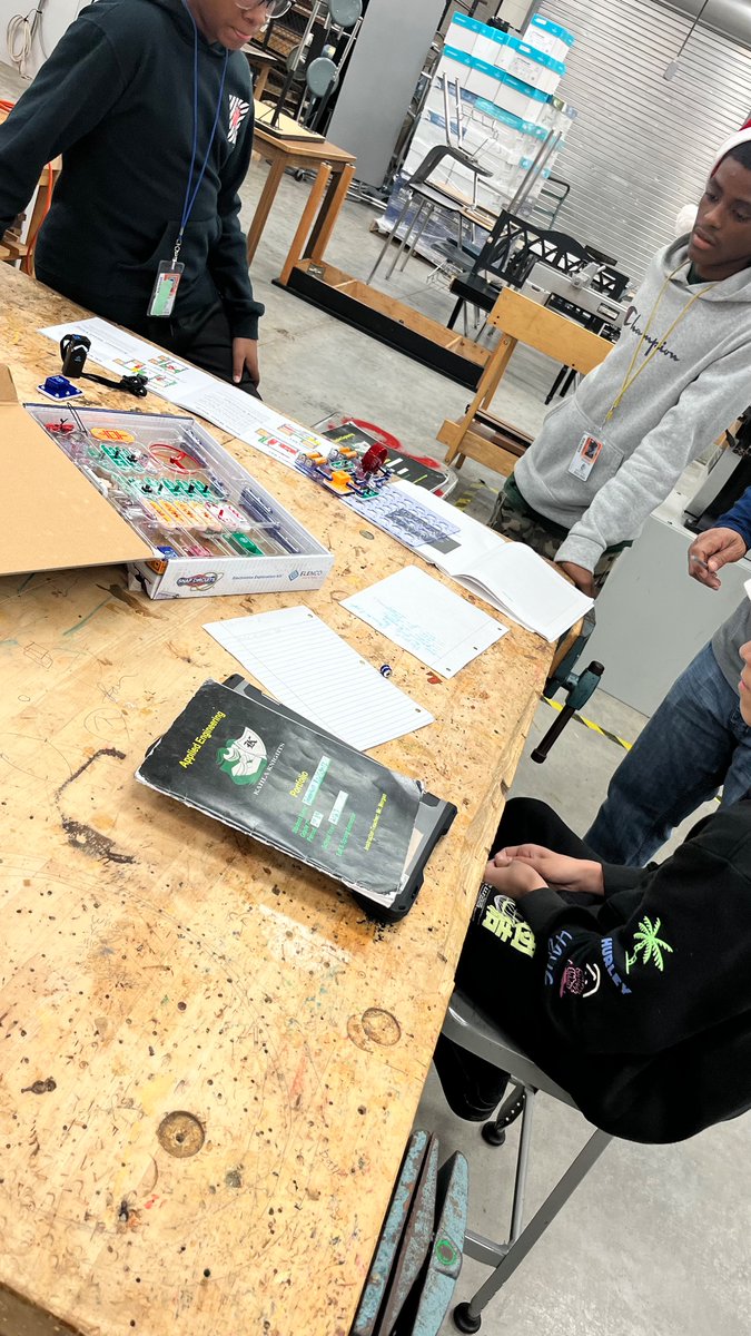 #everyknighteveryday #everydayeveryknight
Future engineers in Mr. Morgan’s class <a href="/kahlams/">Kahla Middle School</a>