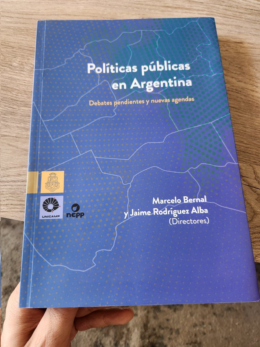 Maxicamposrios's tweet photo. Muy contento que salió publicado mi artículo: "Experiencias de asistentes virtuales conversacionales y atención ciudadana en la República Argentina" en la enorme obra coral "Políticas públicas en Argentina" dirigida por @MarceloBernal4 y @jaimerotine y editada por la @unc_cordoba https://t.co/9vQ93hzAsp
