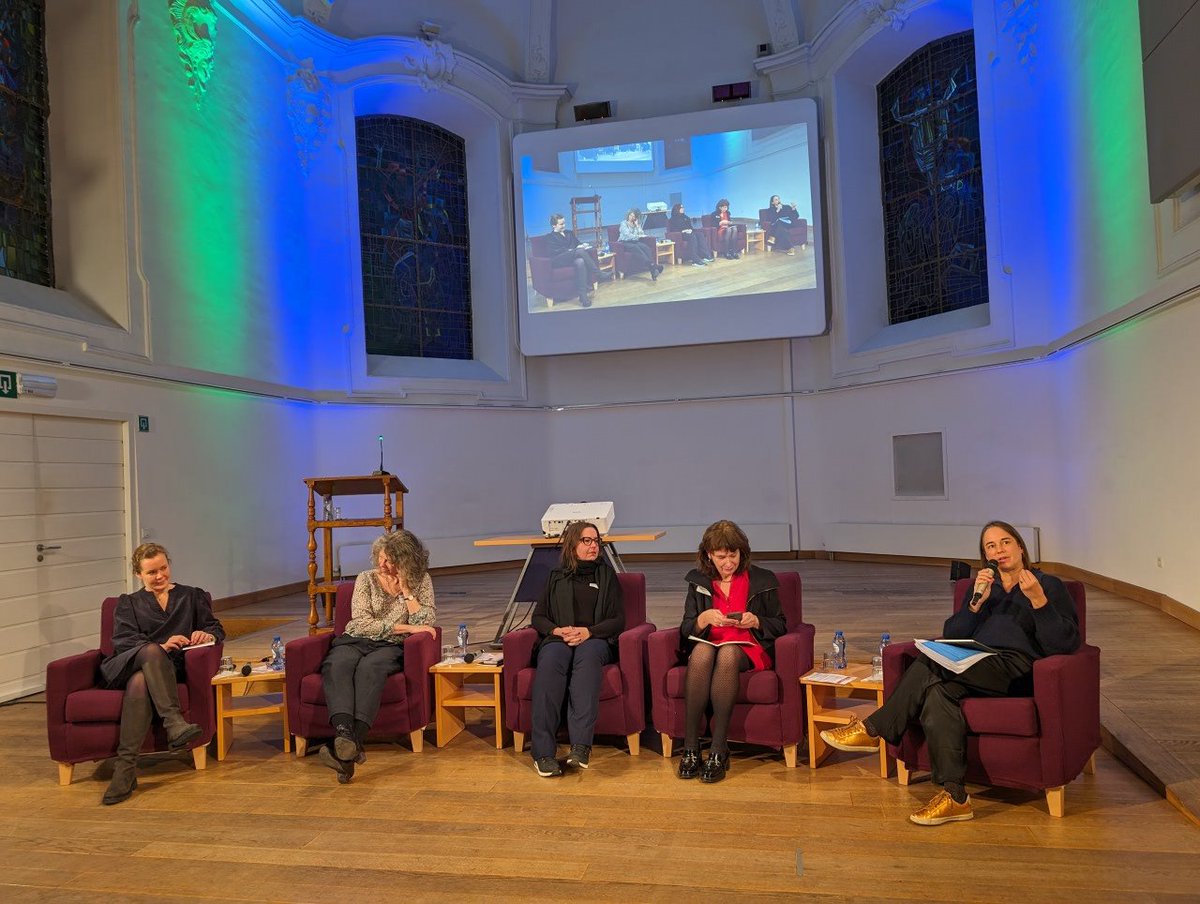 Veronica Donoso (@_veronicadonoso) on Twitter photo the last panel <a href="/ySKILLS_eu/">ySKILLS</a> conference, <a href="/evalieve/">Eva Lievens</a> , <a href="/Livingstone_S/">Sonia Livingstone</a> <a href="/LeendHaenens/">Leen d'Haenens</a> <a href="/EStaksrud/">Elisabeth Staksrud</a> & <a href="/nnibhroin/">Niamh Ní Bhroin</a> discuss key #policy recommendations from the <a href="/ySKILLS_eu/">ySKILLS</a> project the last panel <a href="/ySKILLS_eu/">ySKILLS</a> conference, <a href="/evalieve/">Eva Lievens</a> , <a href="/Livingstone_S/">Sonia Livingstone</a> <a href="/LeendHaenens/">Leen d'Haenens</a> <a href="/EStaksrud/">Elisabeth Staksrud</a> & <a href="/nnibhroin/">Niamh Ní Bhroin</a> discuss key #policy recommendations from the <a href="/ySKILLS_eu/">ySKILLS</a> project
