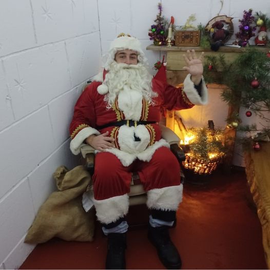 Father Christmas is flying back to the Birmingham Wildlife Conservation Park this December! Book a visit here: bhamwildlifepark.simplybook.it/v2/