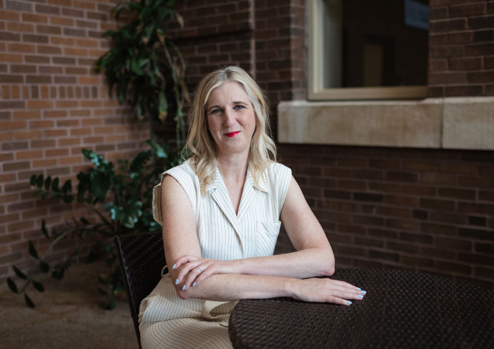 Today! In honor of the 50th anniversary of the #EndangeredSpeciesAct, IonE Director <a href="/JessicaHellmann/">Jessica Hellmann</a> will join a conversation on air to discuss species conservation on a global scale and what countries around the world are doing.

<a href="/NPR/">NPR</a> – 11 a.m. ET (live)
<a href="/MPRnews/">MPR News</a> – 11 a.m. CST