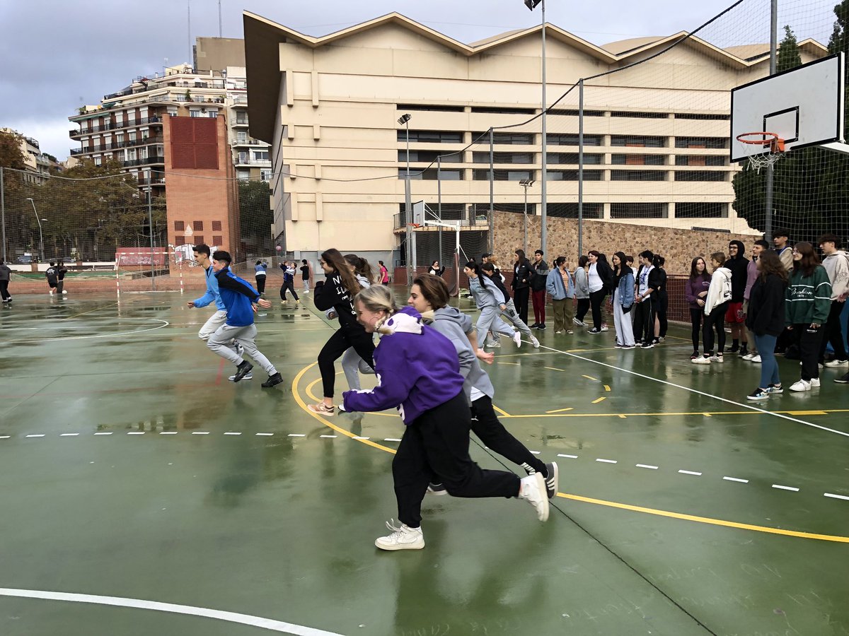 Ins. Poeta Maragall tweet media