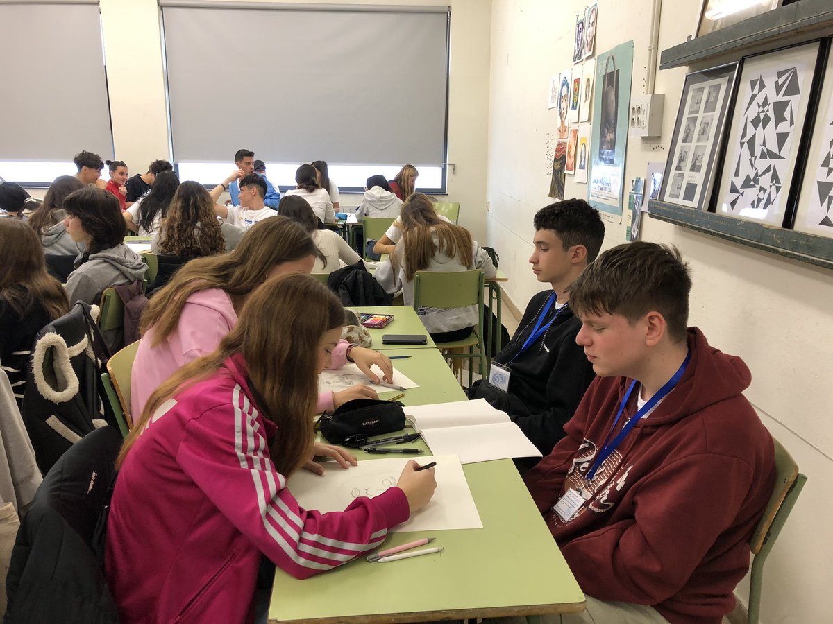 Ins. Poeta Maragall tweet media