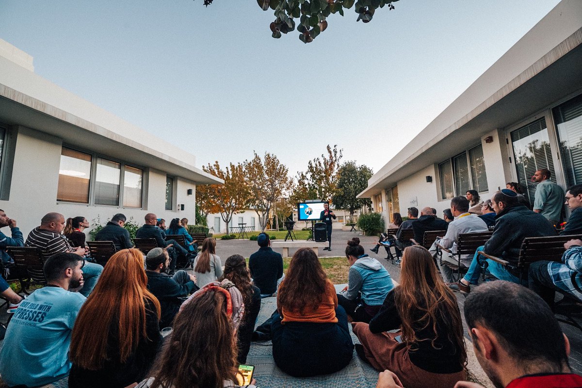 משרד החוץ tweet media