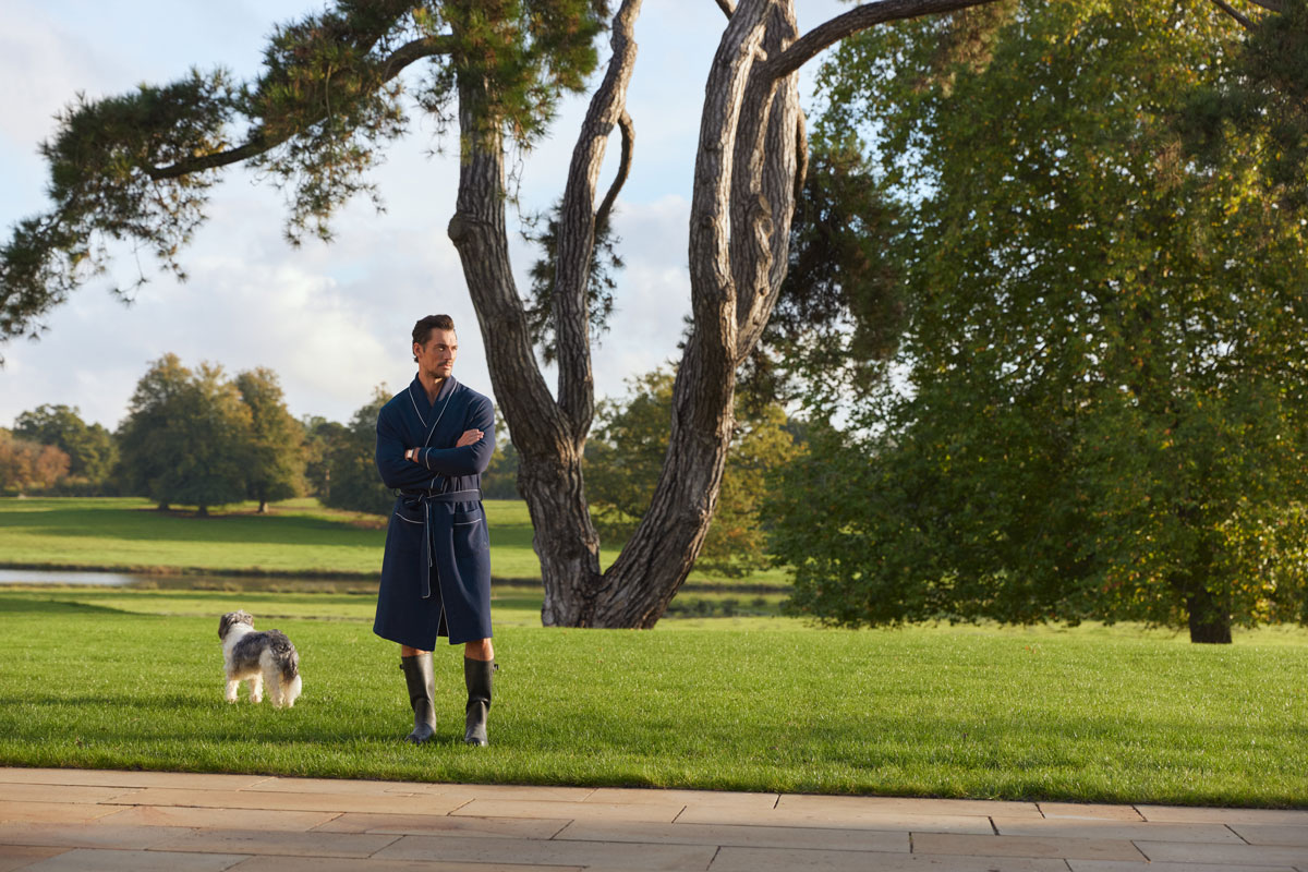 DGWellwear's tweet photo. Introducing Hackett London x David Gandy Wellwear, where British tailoring know-how meets luxurious loungewear, dedicated to ensuring you look and feel good.

Discover more https://t.co/5VMVt55BTE https://t.co/YvjN9zVzZz