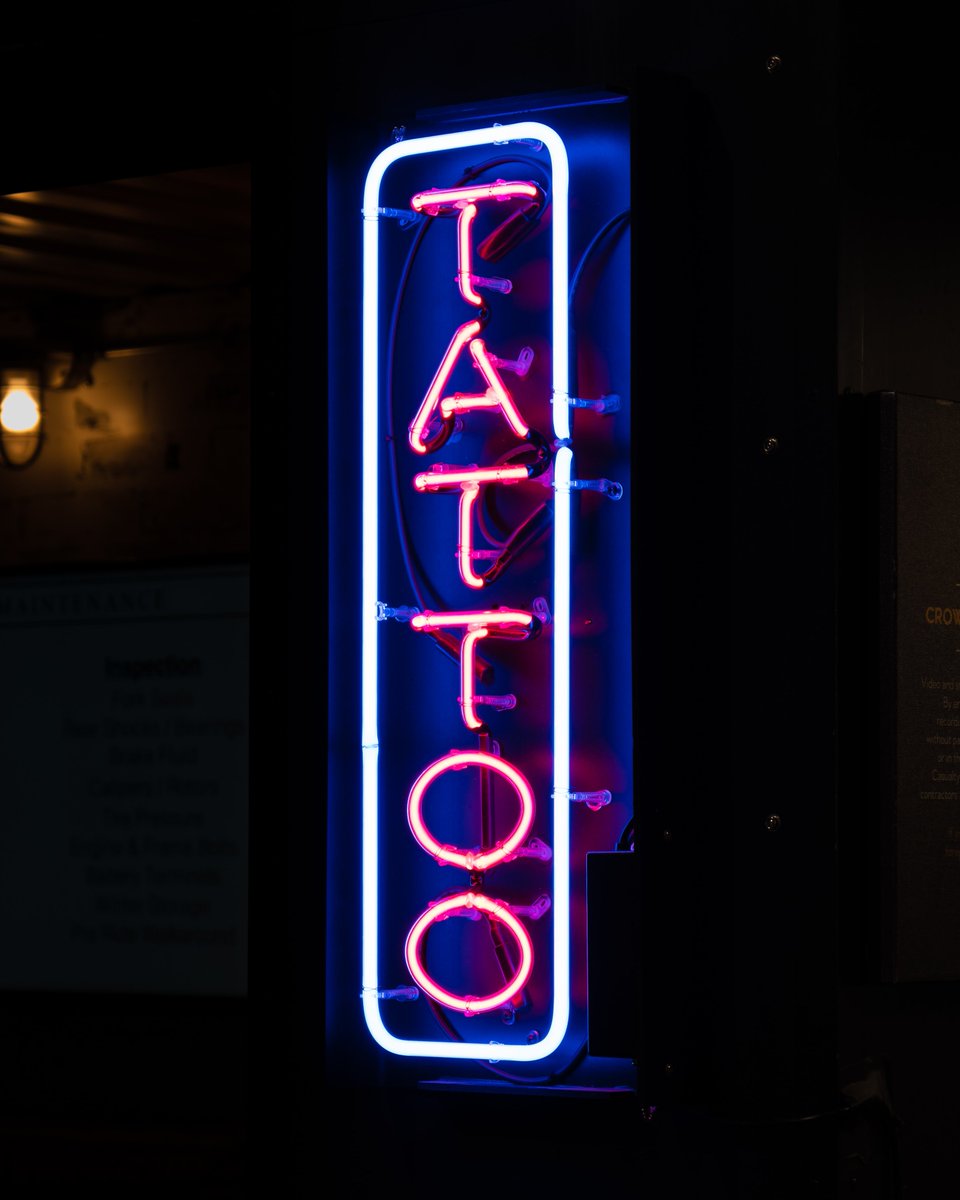 ClaudCoooper's tweet photo. Where art meets skin: Illuminating self-expression in neon ink https://t.co/N9cHwOnWGQ