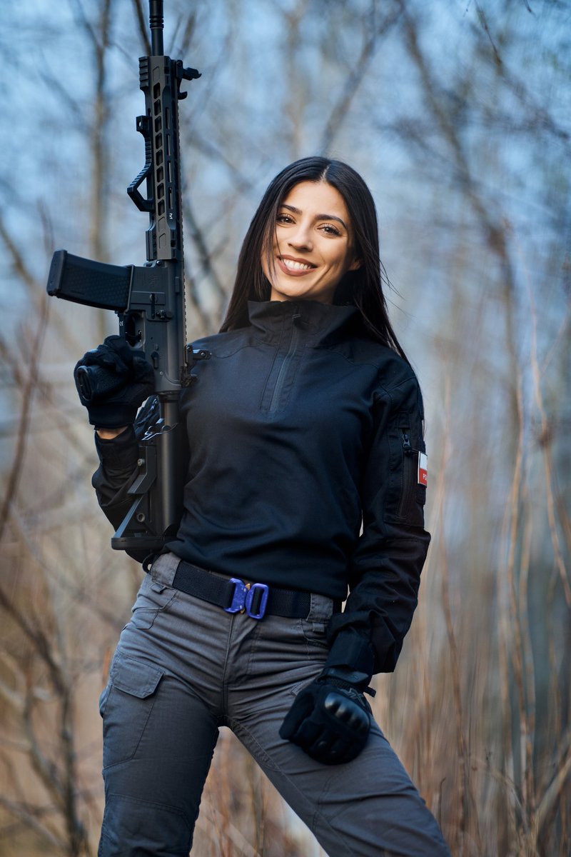 Kasia__Sawicka's tweet photo. They say winter is coming β¦π Did you see the smile πβ οΈ ?
#kasiasawicka #maciejzienkiewicz #instructor #shootinginstructor #shootingday #girlswhoshoot #military #militarylife #tactical https://t.co/T03h6iLAwr