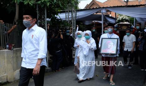 PartaiSocmed's tweet photo. RT KERAS!!
Baiklah, karena kamu @yusuf_dumdum petentengan sekarang TUTUP AKUNMU!! https://t.co/VzoIah3jdP