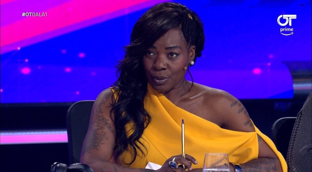 Buika: ¿Cómo dices que se llama la canción que has cantado?

Omar: Se fue.

Buika: Como tú del programa la semana que viene. Estás nominado.

#OTDirecto30N