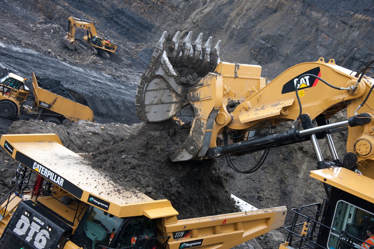 FinningNews's tweet photo. Today, we are heading back to 2012 when we are on site with @Hargreaves and their Cat® 6030 😲 Look at the size of it! 

#CaterpillarEquipment #TogetherForGenerations #Cat6030 #Finning https://t.co/ZlARvEvh0h