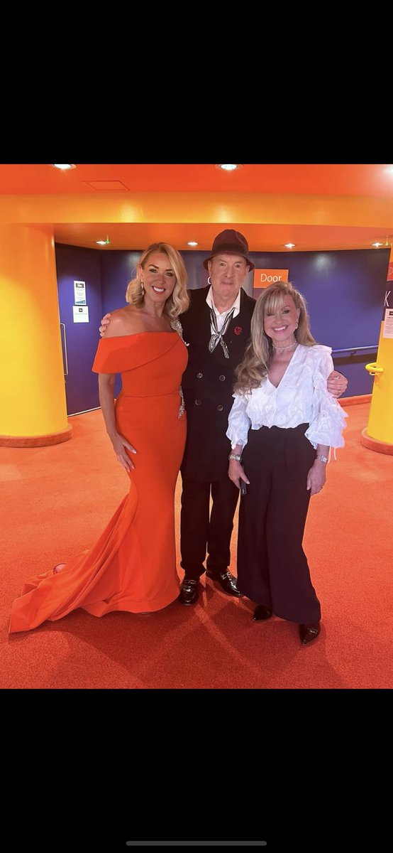 clairesweeney's tweet photo. Love you and will miss you Dean. So glad we got to be together as a family one last time at this years Soap Awards. RIP Dean Sullivan ๐ https://t.co/qrbsz2EYJj