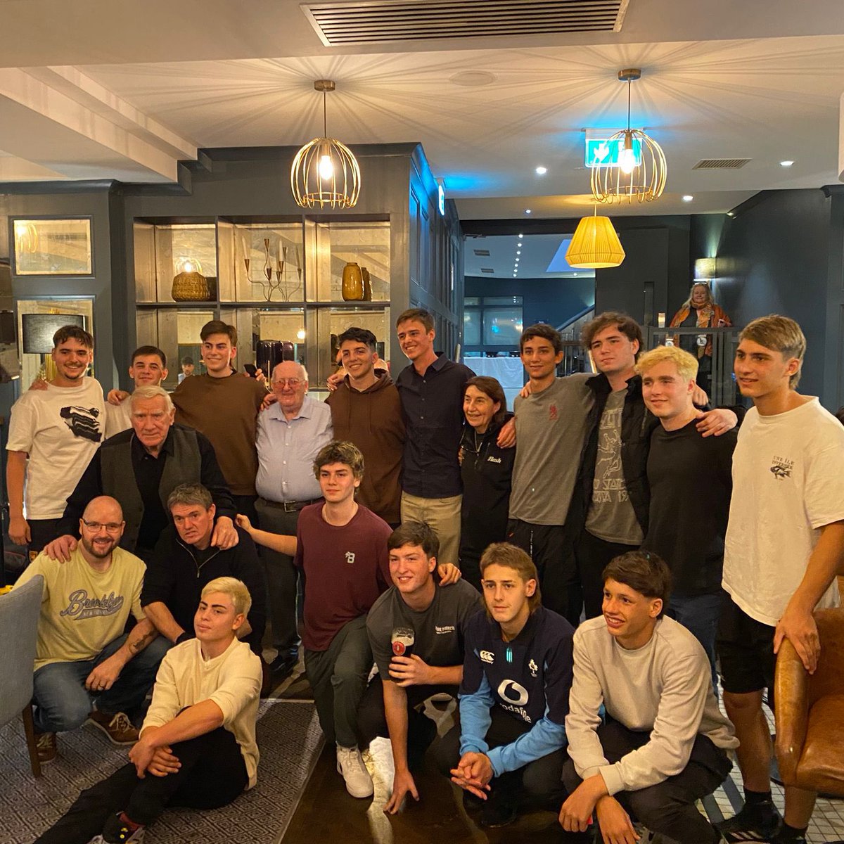 rugbytravelirl's tweet photo. #TEAMTOURS We are delighted to be bringing @ClubNewman around Bath, Limerick and Edinburgh on their British &amp; Irish Schools Rugby Tour 🏉 - Over 100 students &amp; staff from Argentina have been playing local clubs &amp; schools while catching a few sights along the way! #rtiontour https://t.co/jfwMLG3AQ3