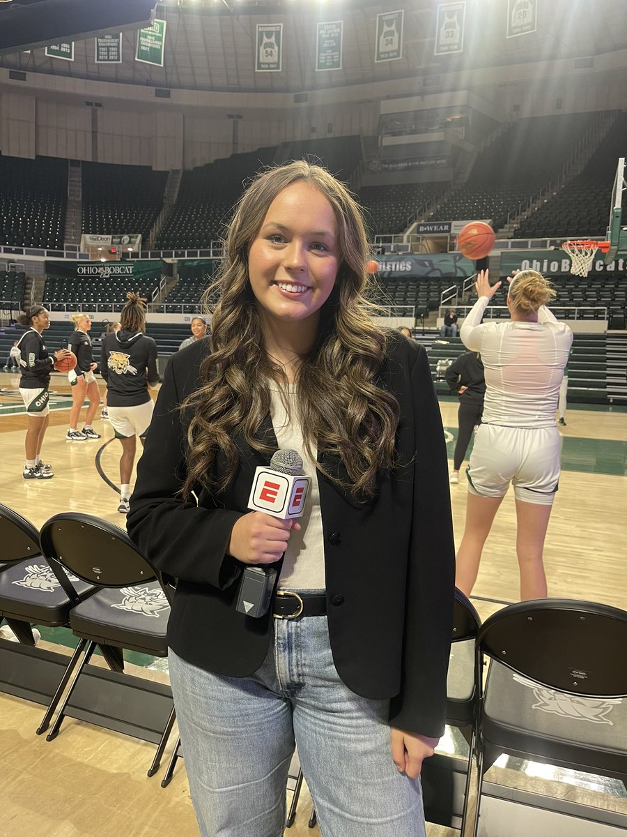 Jilliandsanders's tweet photo. First time doing sideline for ESPN+! What a fun match up last night for the Ohio WBB Game. Excited for more games in the Convo this season! @OhioWBasketball https://t.co/Gz3nLKeE0I