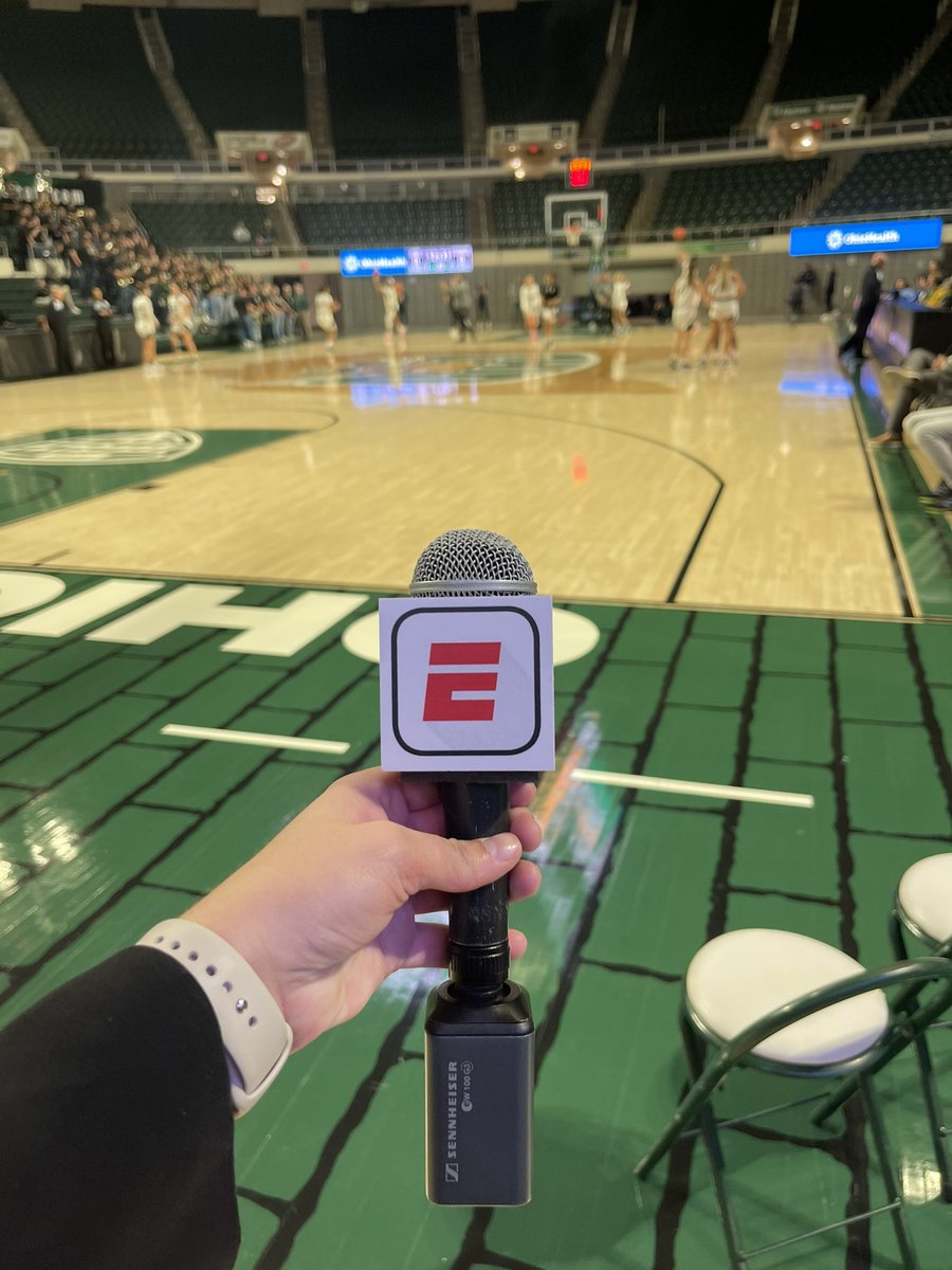 Jilliandsanders's tweet photo. First time doing sideline for ESPN+! What a fun match up last night for the Ohio WBB Game. Excited for more games in the Convo this season! @OhioWBasketball https://t.co/Gz3nLKeE0I