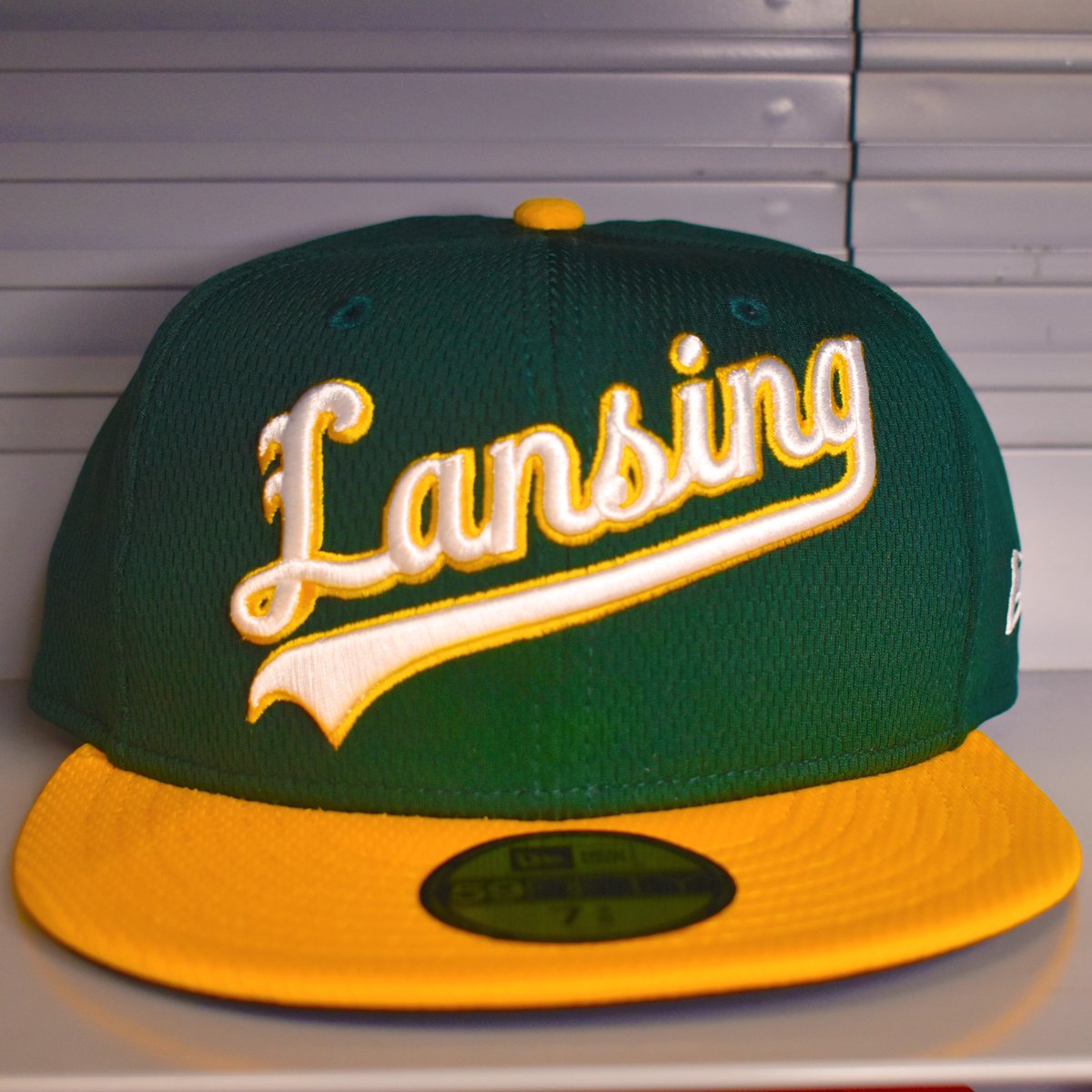 LansingLugnuts's tweet photo. It's here...

Starting in 2⃣0⃣2⃣4⃣, the Lugnuts official batting practice cap will feature gold &amp; green with a Lansing script, paying tribute to the @Athletics ❗️🔩

Our 𝐧𝐞𝐰 Block L Alternate Logo &amp; Affiliate BP Cap will go on sale tomorrow at 10am❗️🧢🛍️ #Merch https://t.co/g5Sti05MBI