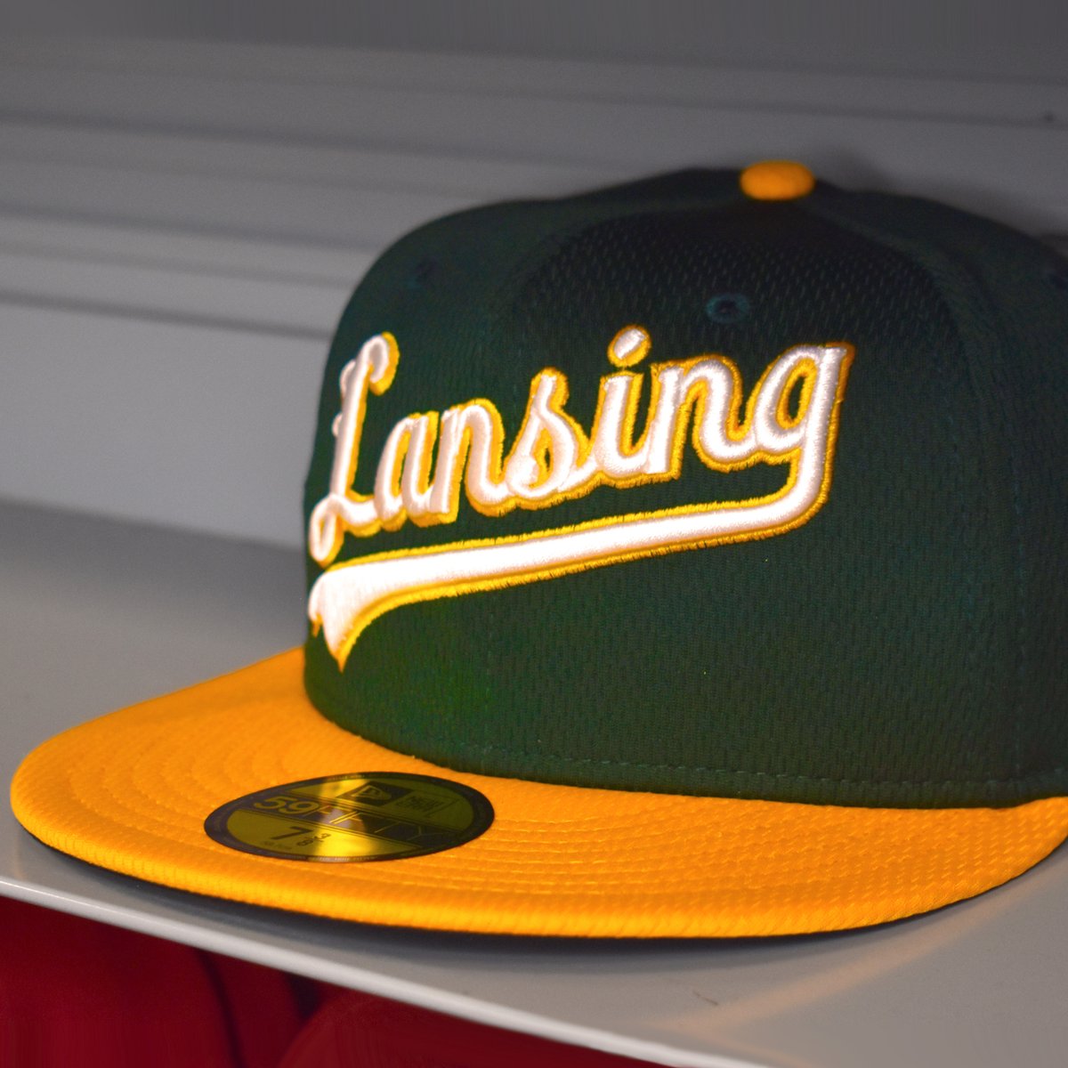 LansingLugnuts's tweet photo. It's here...

Starting in 2⃣0⃣2⃣4⃣, the Lugnuts official batting practice cap will feature gold &amp; green with a Lansing script, paying tribute to the @Athletics ❗️🔩

Our 𝐧𝐞𝐰 Block L Alternate Logo &amp; Affiliate BP Cap will go on sale tomorrow at 10am❗️🧢🛍️ #Merch https://t.co/g5Sti05MBI