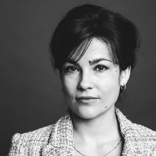 MalmendierL's tweet photo. Wir freuen uns, Frau Rechtsanwältin Clara Uszkoreit bei Malmendier Legal begrüßen zu dürfen. Frau Uszkoreit hat bereits erste Erfahrungen als Rechtsanwältin und wird uns vorrangig im Bereich Öffentliches Recht unterstützen. Herzlich willkommen, liebe Frau Uszkoreit! https://t.co/qW8bjFYiQ4