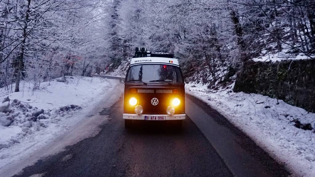 Classic Winter Nights 

#ThrowBackThursday #VWLife #VWBus #VWGardenGrove #VWofGGSignThenDrive #VW #VWVintage #classiccar #tbt